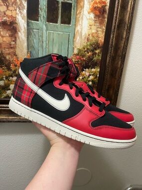 Nike Dunk SE High Tartan Plaid sneakers